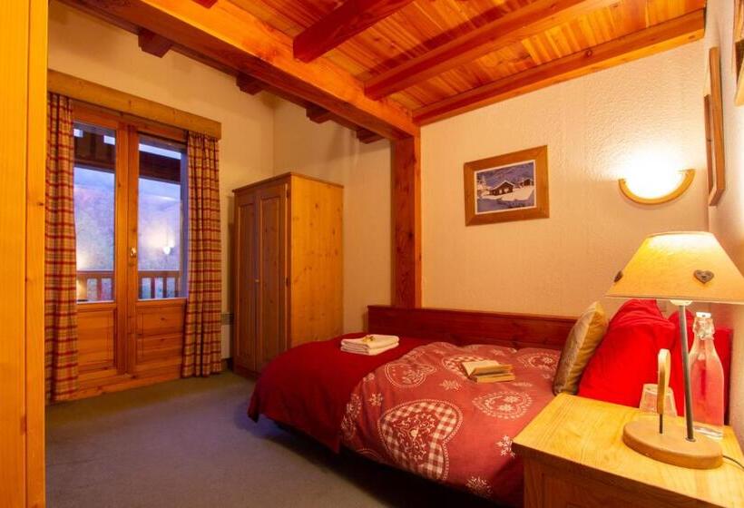 اتاق ساده سه‌ نفره, Chalet Coeur Des Brévières By Chalet Chardons