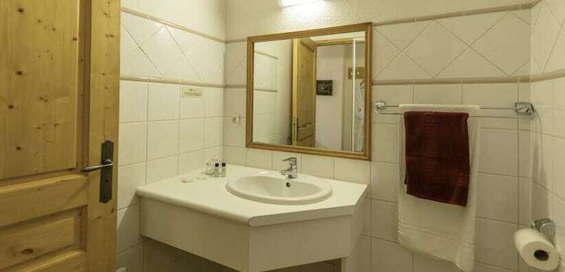 Номер Стандарт с Балконом, Chalet Coeur Des Brévières By Chalet Chardons