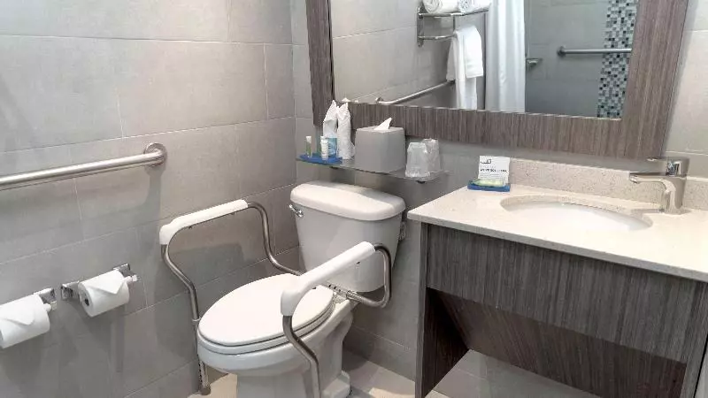 اتاق استاندارد با تخت بزرگ, Holiday Inn Express San Juan Condado, An Ihg