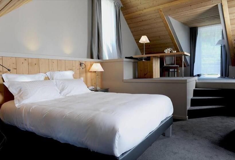 جناح جونيور, Hôtel D'angleterre