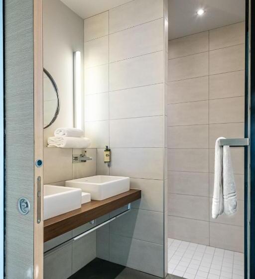 جناح, Hôtel Restaurant Le Résinier