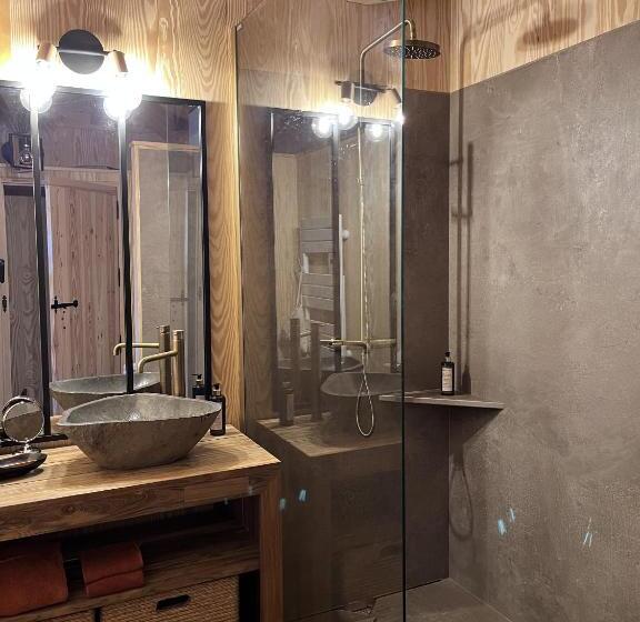 شاليه غرفة نوم واحدة, Hôtel Restaurant Le Résinier