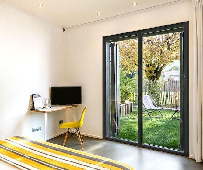 스위트, Hôtel Restaurant Le Résinier