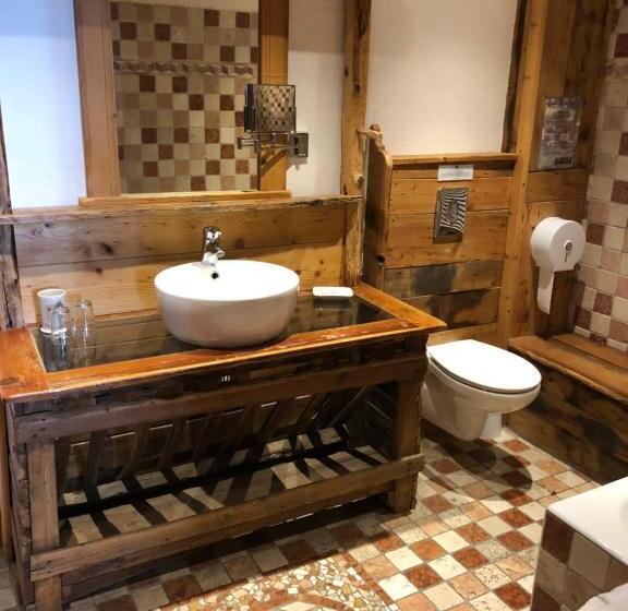 标准三人间, Hôtel Restaurant De La Chaussée