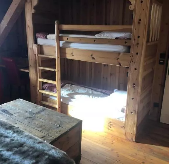 スタンダード４人部屋, Hôtel Restaurant De La Chaussée