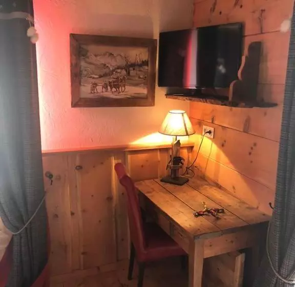バルコニー付きスタンダードステューディオ, Hôtel Restaurant De La Chaussée