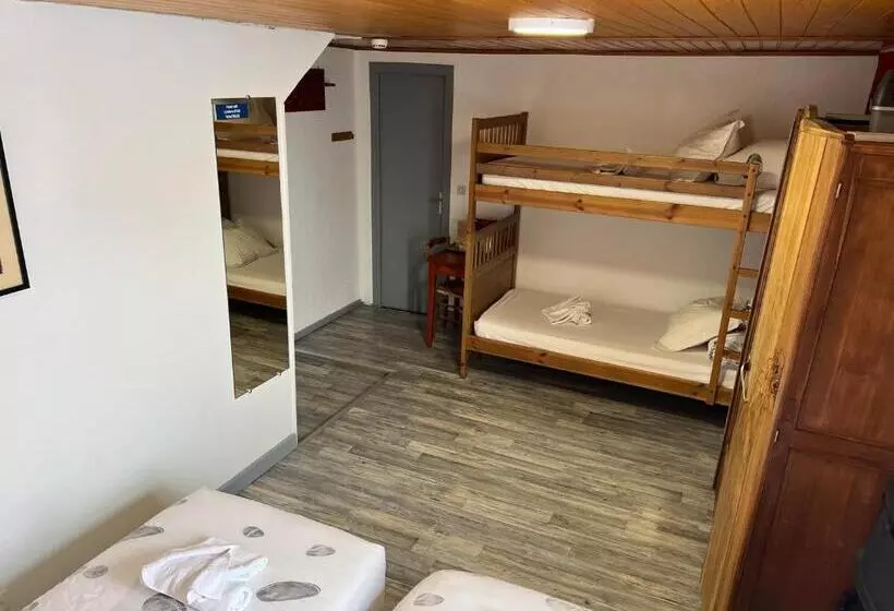 スタンダード４人部屋, La Foret De Maronne