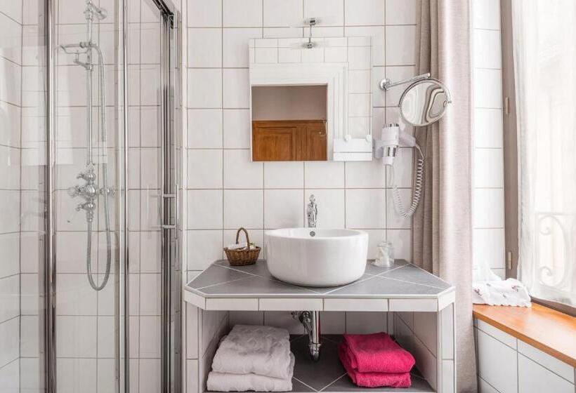 舒适型房间, Le Lion D Or