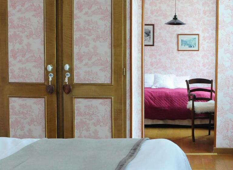 高级大房间, Le Lion D Or