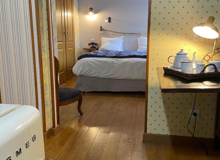 标准三人间, Le Lion D Or