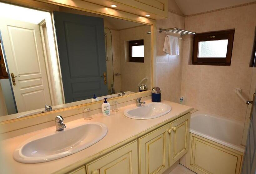 标准三人间, Les Lodges Du Lac