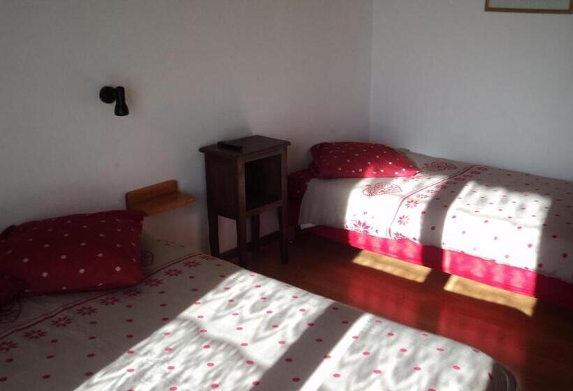 חדר סטנדרט לשלושה, Les Tilleuls