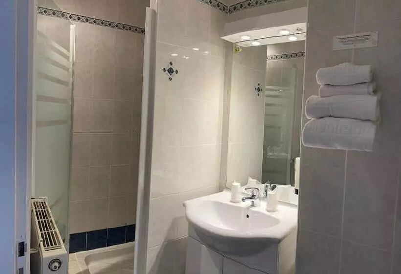 スーペリアの４人部屋, Logis Hôtel Annecy Nord / Argonay
