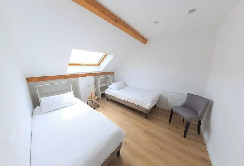 スーペリアの４人部屋, Logis Hôtel Annecy Nord / Argonay