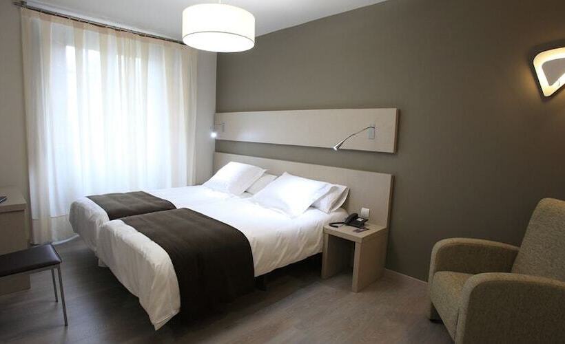 スタンダードルーム, Los Guardeses