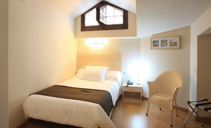 ベーシックルーム, Los Guardeses