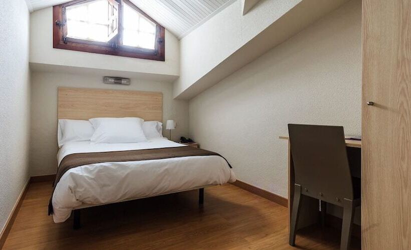 ベーシックルーム, Los Guardeses