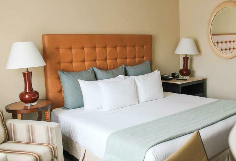 חדר סטנדרט עם מיטת קינג, Four Points San Jose Costa Rica