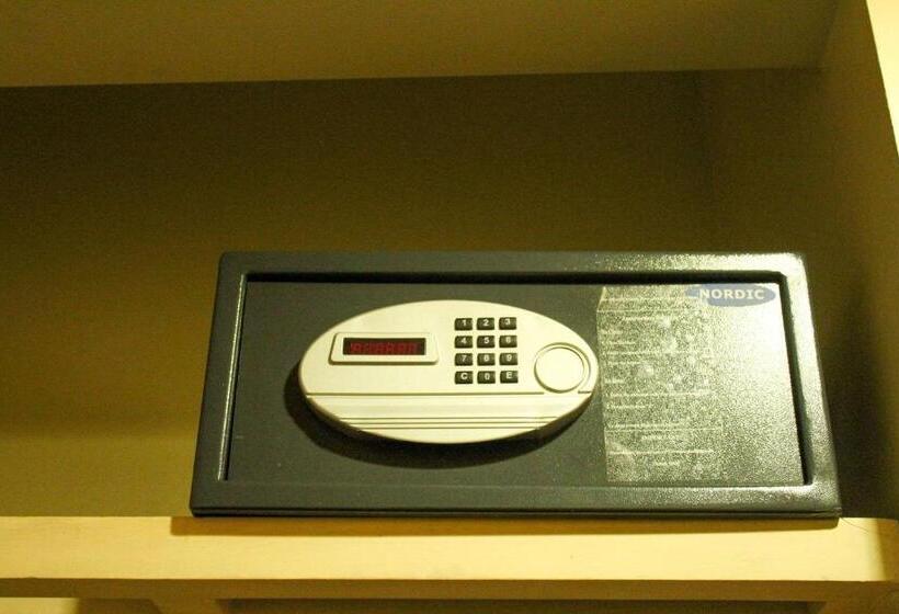 חדר סטנדרט עם מיטת קינג, Four Points San Jose Costa Rica