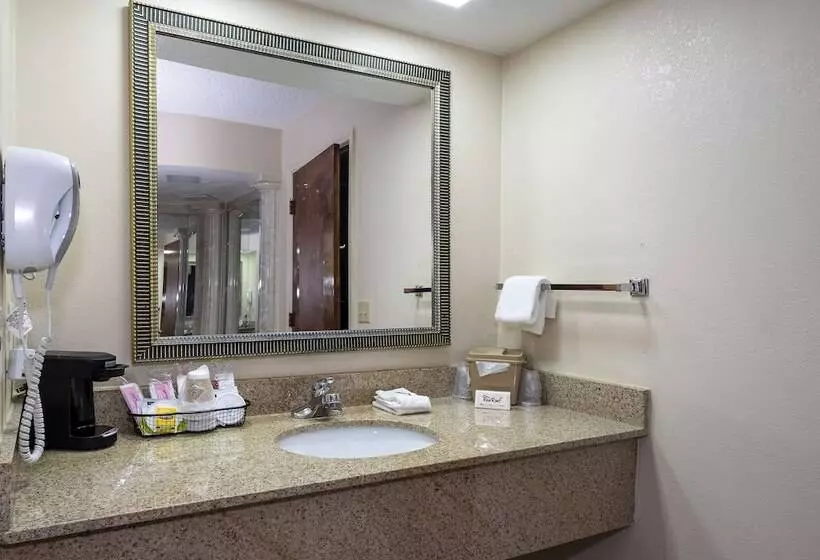 障害者適応デラックスルーム, Red Roof Inn & Suites Oxford