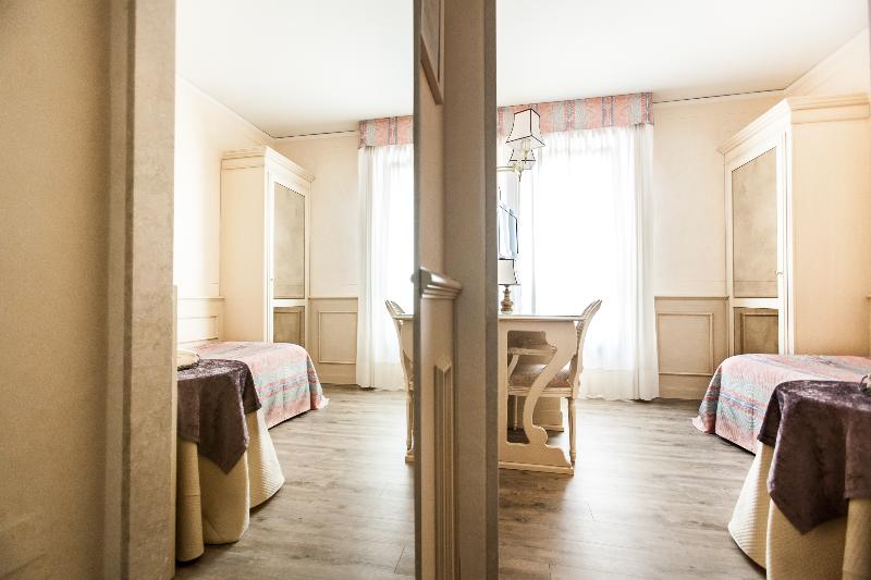 اتاق استاندارد یک نفره, San Luca