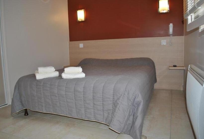 Классический Номер, Logis Hotel Restaurant Le Flamant Rose Camargue