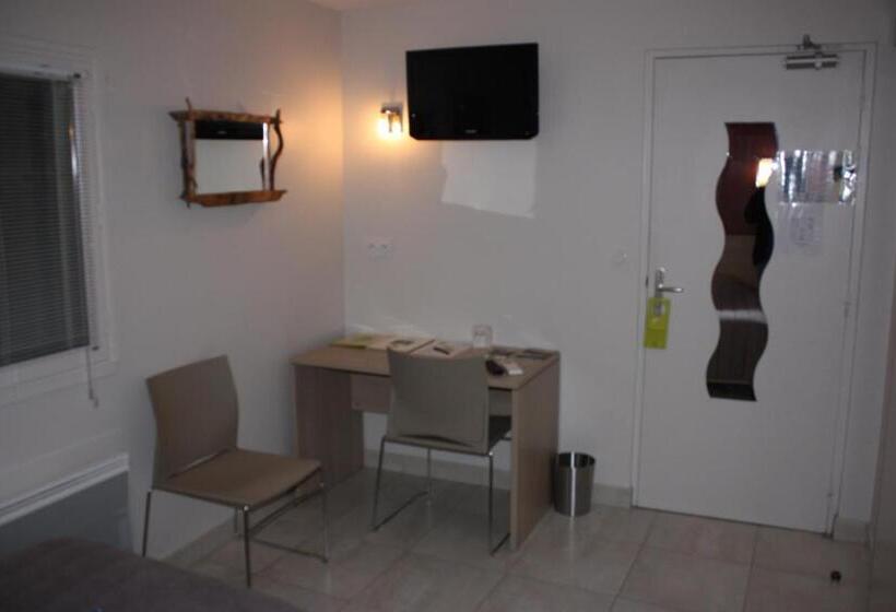 Классический Номер, Logis Hotel Restaurant Le Flamant Rose Camargue