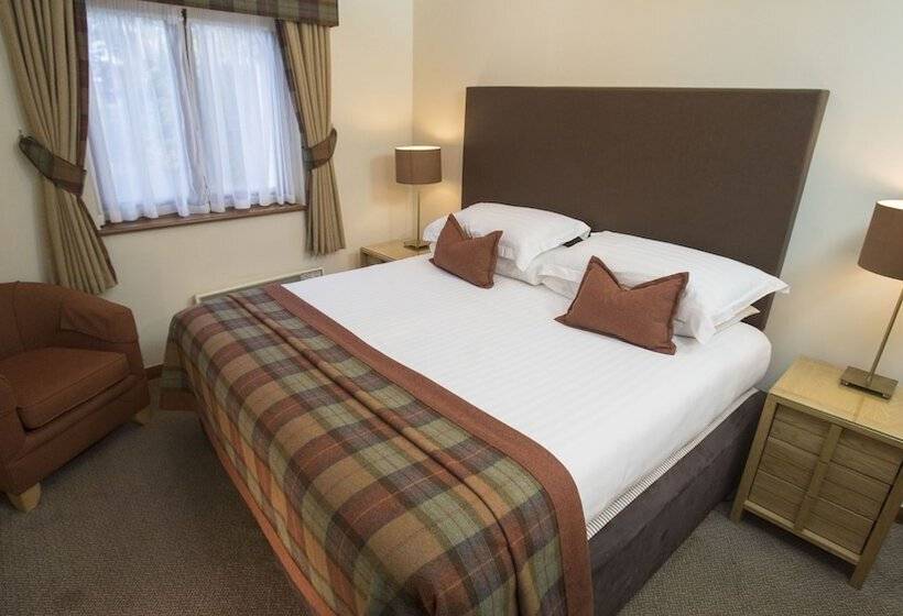 2-Bedroom Classic Apartment, Macdonald Elmers Court