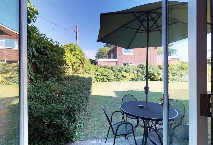 2-Bedroom Classic Apartment, Macdonald Elmers Court