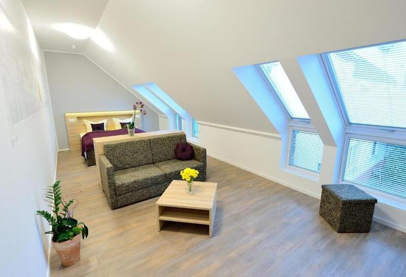 Люкс, Flair Hotel Reuner