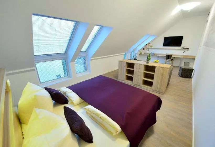 スイート, Flair Hotel Reuner