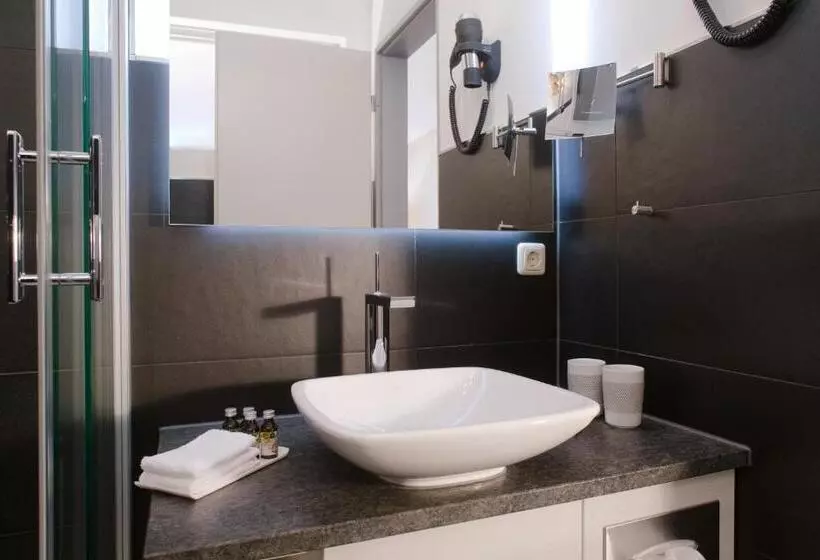 景色の見えるスーペリアルーム, Hafenhotel Pommernyacht