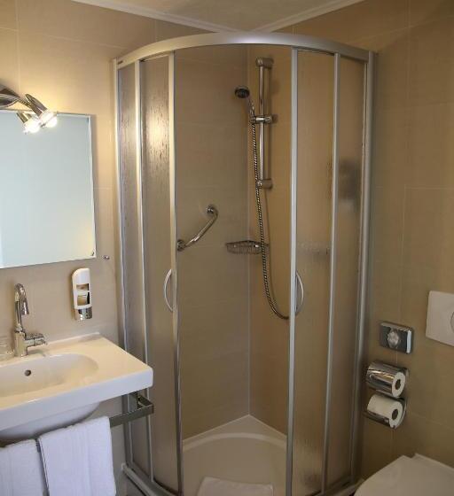 컴포트 룸, Alt Connewitz