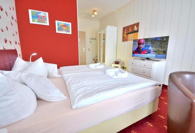 컴포트 룸, Alt Connewitz