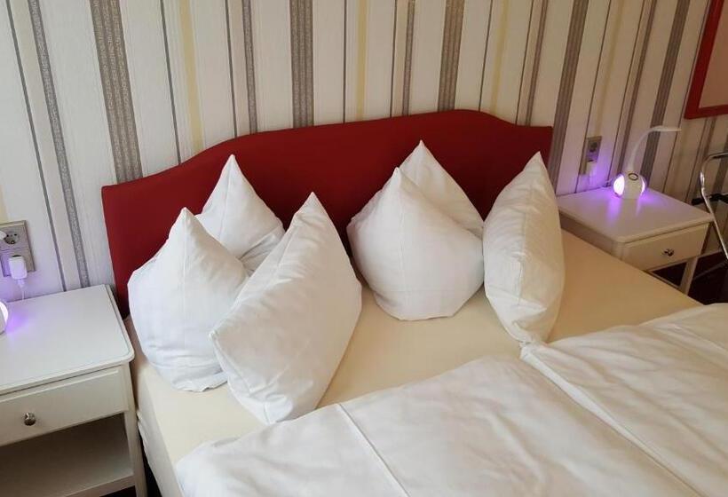 컴포트 싱글 룸, Alt Connewitz