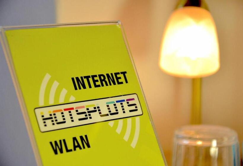 이코노미 싱글 룸, Alt Connewitz