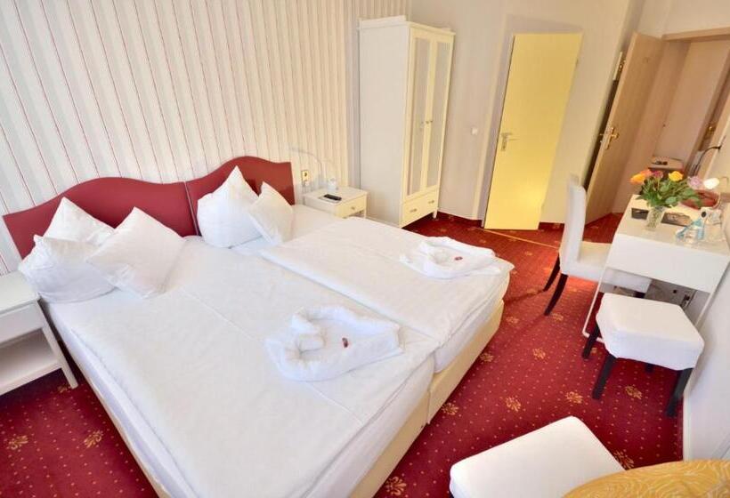 이코노미 룸, Alt Connewitz