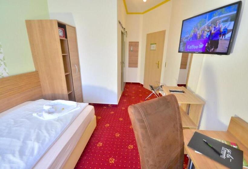 컴포트 싱글 룸, Alt Connewitz