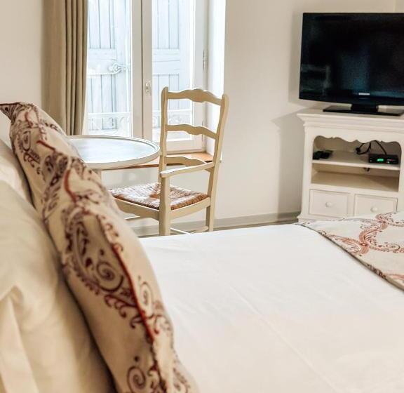 חדר דלוקס, Auberge De L Abbaye Cruis