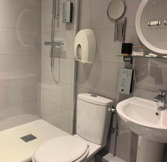 스탠다드 트리플 룸, Auberge Du Cheval Blanc