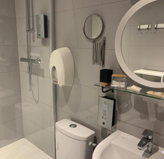 Четырехместный Номер Стандарт, Auberge Du Cheval Blanc