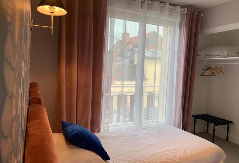Номер Стандарт, Auberge Du Cheval Blanc