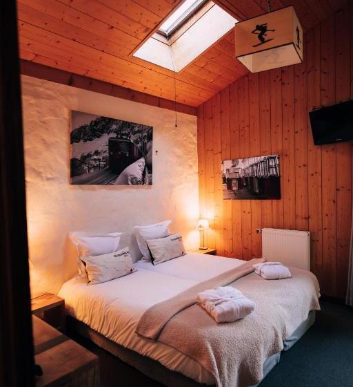 غرفة قياسية ثلاثية مزودة بشرفة, Chalet Hôtel Gai Soleil