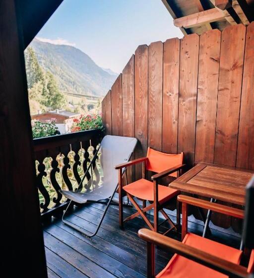 غرفة قياسية مزوَّدة بشُرفة, Chalet Hôtel Gai Soleil