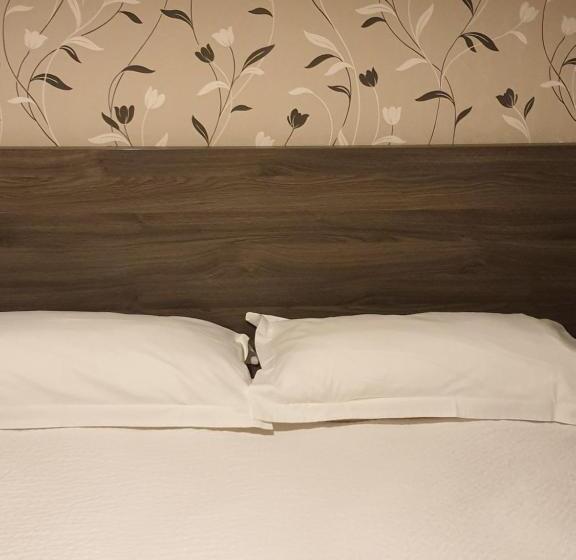 غرفة قياسية, Doubs Rivage