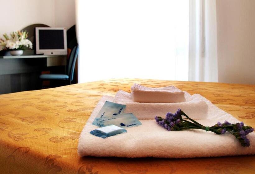 标准间, Excelsior