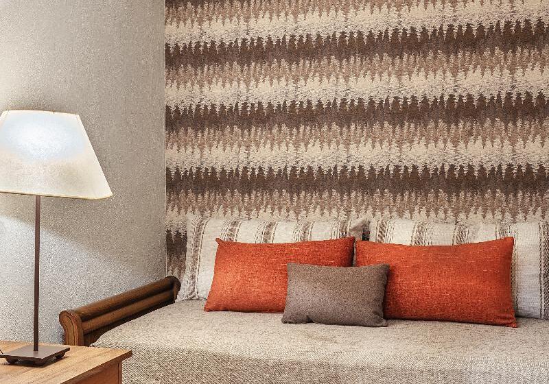 מיטת קינג בסוויטה, Holiday Inn Express Davis University Area, An Ihg