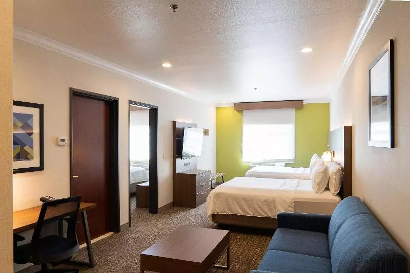 سوییت, Holiday Inn Express Davis University Area, An Ihg