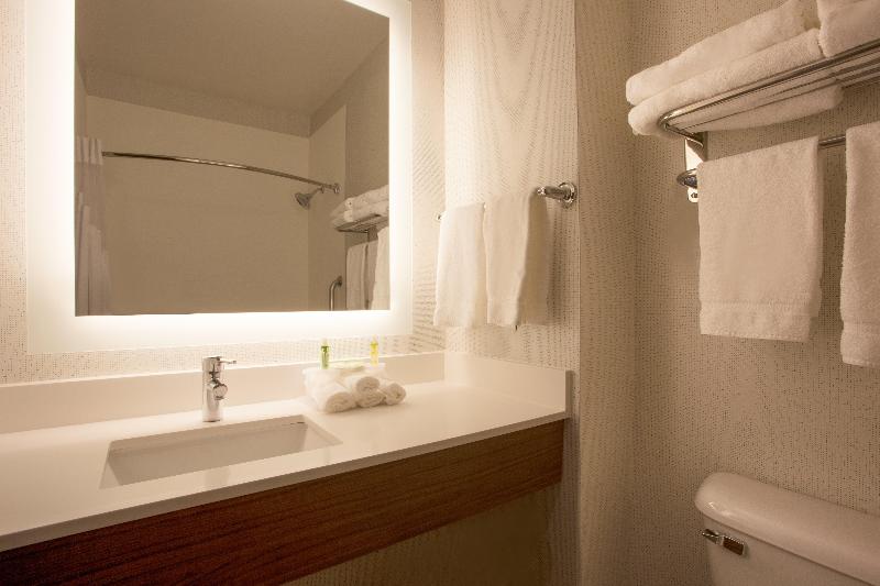 스위트, Holiday Inn Express Davis University Area, An Ihg