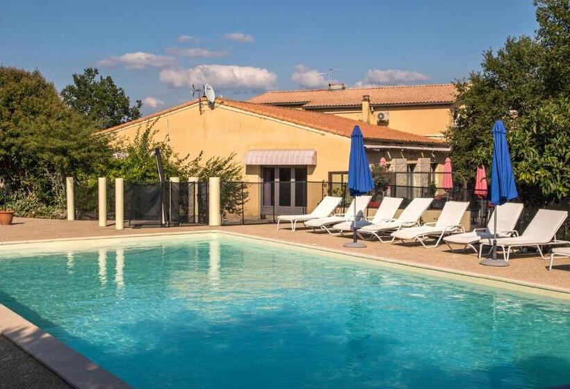 Трежместный Номер Economy, Hôtel Les Persèdes